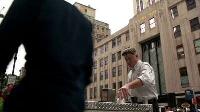 WHITE_COLLAR_-_E4X15_THE_ORIGINAL_518.jpg