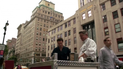 WHITE_COLLAR_-_E4X15_THE_ORIGINAL_532.jpg
