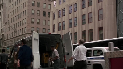 WHITE_COLLAR_-_E4X15_THE_ORIGINAL_607.jpg