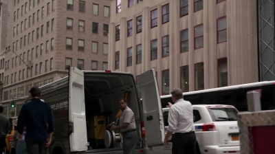 WHITE_COLLAR_-_E4X15_THE_ORIGINAL_609.jpg