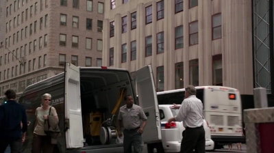 WHITE_COLLAR_-_E4X15_THE_ORIGINAL_612.jpg