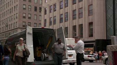 WHITE_COLLAR_-_E4X15_THE_ORIGINAL_615.jpg