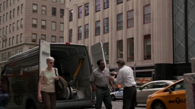 WHITE_COLLAR_-_E4X15_THE_ORIGINAL_619.jpg