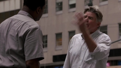 WHITE_COLLAR_-_E4X15_THE_ORIGINAL_650.jpg