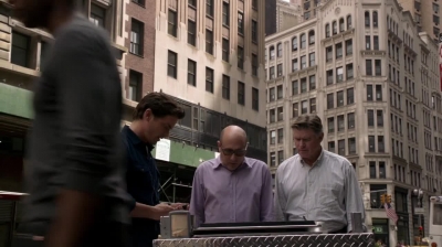 WHITE_COLLAR_-_E4X15_THE_ORIGINAL_687.jpg