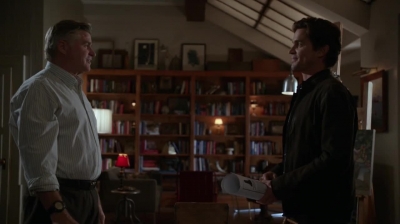 WHITE_COLLAR_-_E4X15_THE_ORIGINAL_726.jpg