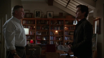 WHITE_COLLAR_-_E4X15_THE_ORIGINAL_727.jpg
