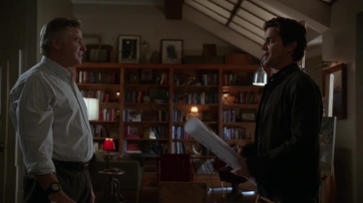 WHITE_COLLAR_-_E4X15_THE_ORIGINAL_730.jpg