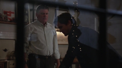 WHITE_COLLAR_-_E4X15_THE_ORIGINAL_737.jpg