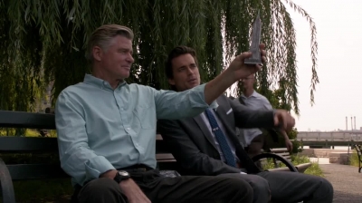 WHITE_COLLAR_-_E4X16_IN_THE_WIND_0030.jpg