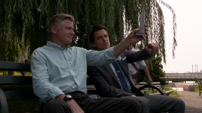 WHITE_COLLAR_-_E4X16_IN_THE_WIND_0031.jpg