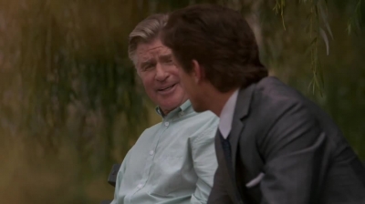 WHITE_COLLAR_-_E4X16_IN_THE_WIND_0077.jpg