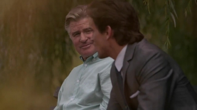 WHITE_COLLAR_-_E4X16_IN_THE_WIND_0080.jpg