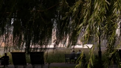 WHITE_COLLAR_-_E4X16_IN_THE_WIND_0345.jpg