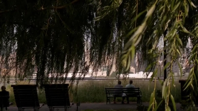 WHITE_COLLAR_-_E4X16_IN_THE_WIND_0355.jpg