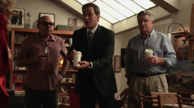 WHITE_COLLAR_-_E4X16_IN_THE_WIND_0520.jpg