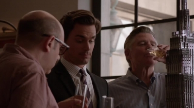 WHITE_COLLAR_-_E4X16_IN_THE_WIND_0712.jpg