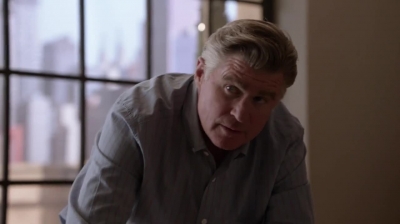 WHITE_COLLAR_-_E4X16_IN_THE_WIND_0763.jpg