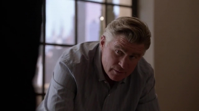 WHITE_COLLAR_-_E4X16_IN_THE_WIND_0765.jpg