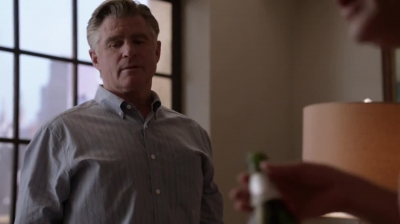 WHITE_COLLAR_-_E4X16_IN_THE_WIND_0787.jpg