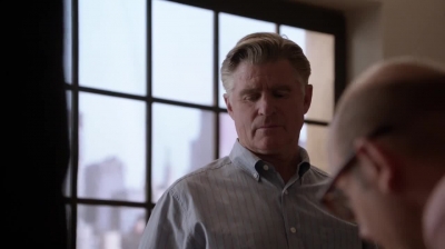 WHITE_COLLAR_-_E4X16_IN_THE_WIND_0792.jpg
