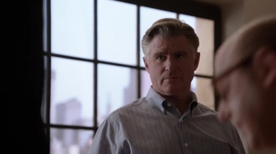 WHITE_COLLAR_-_E4X16_IN_THE_WIND_0798.jpg