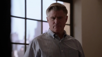 WHITE_COLLAR_-_E4X16_IN_THE_WIND_0815.jpg