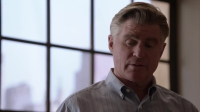 WHITE_COLLAR_-_E4X16_IN_THE_WIND_0819.jpg
