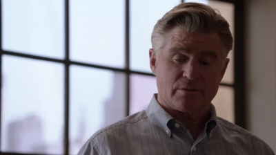 WHITE_COLLAR_-_E4X16_IN_THE_WIND_0820.jpg