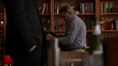 WHITE_COLLAR_-_E4X16_IN_THE_WIND_0832.jpg