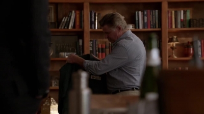 WHITE_COLLAR_-_E4X16_IN_THE_WIND_0835.jpg