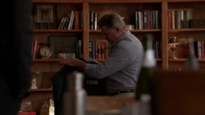 WHITE_COLLAR_-_E4X16_IN_THE_WIND_0836.jpg