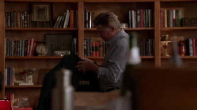 WHITE_COLLAR_-_E4X16_IN_THE_WIND_0838.jpg