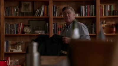WHITE_COLLAR_-_E4X16_IN_THE_WIND_0845.jpg