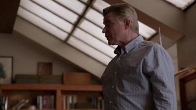 WHITE_COLLAR_-_E4X16_IN_THE_WIND_0864.jpg