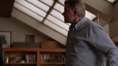 WHITE_COLLAR_-_E4X16_IN_THE_WIND_0866.jpg
