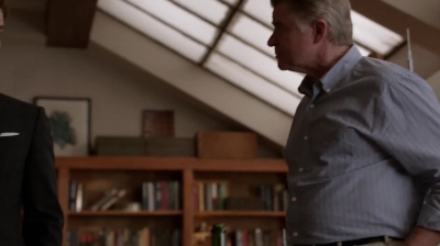 WHITE_COLLAR_-_E4X16_IN_THE_WIND_0870.jpg
