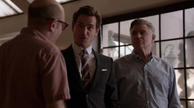 WHITE_COLLAR_-_E4X16_IN_THE_WIND_0912.jpg
