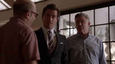 WHITE_COLLAR_-_E4X16_IN_THE_WIND_0916.jpg