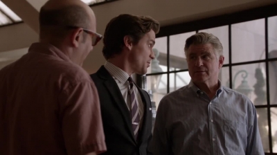 WHITE_COLLAR_-_E4X16_IN_THE_WIND_0923.jpg