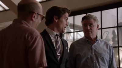 WHITE_COLLAR_-_E4X16_IN_THE_WIND_0924.jpg