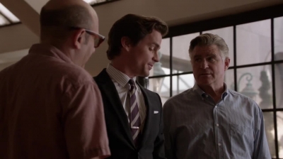 WHITE_COLLAR_-_E4X16_IN_THE_WIND_0925.jpg