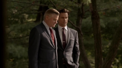 WHITE_COLLAR_-_E4X16_IN_THE_WIND_1086.jpg