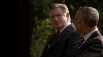 WHITE_COLLAR_-_E4X16_IN_THE_WIND_1121.jpg