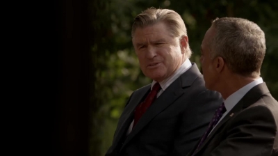 WHITE_COLLAR_-_E4X16_IN_THE_WIND_1123.jpg