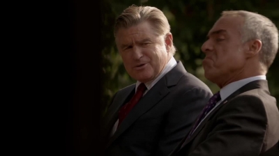 WHITE_COLLAR_-_E4X16_IN_THE_WIND_1131.jpg