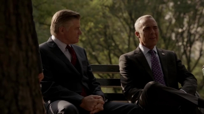 WHITE_COLLAR_-_E4X16_IN_THE_WIND_1137.jpg