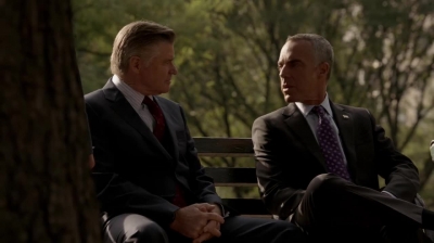 WHITE_COLLAR_-_E4X16_IN_THE_WIND_1146.jpg