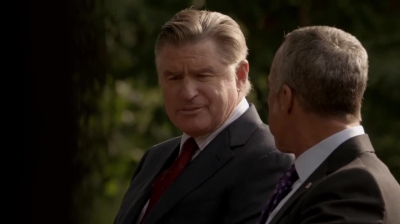 WHITE_COLLAR_-_E4X16_IN_THE_WIND_1154.jpg