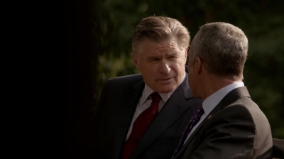 WHITE_COLLAR_-_E4X16_IN_THE_WIND_1180.jpg